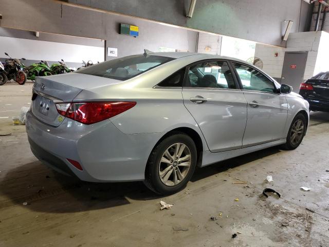 5NPEB4AC0EH931382 - 2014 HYUNDAI SONATA GLS SILVER photo 3