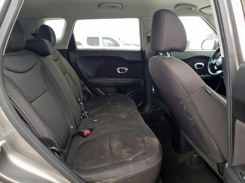 KNDJN2A22K7000853 - 2019 KIA SOUL GRAY photo 10