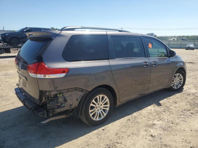 5TDYK3DC0DS385873 - 2013 TOYOTA SIENNA XLE GRAY photo 3