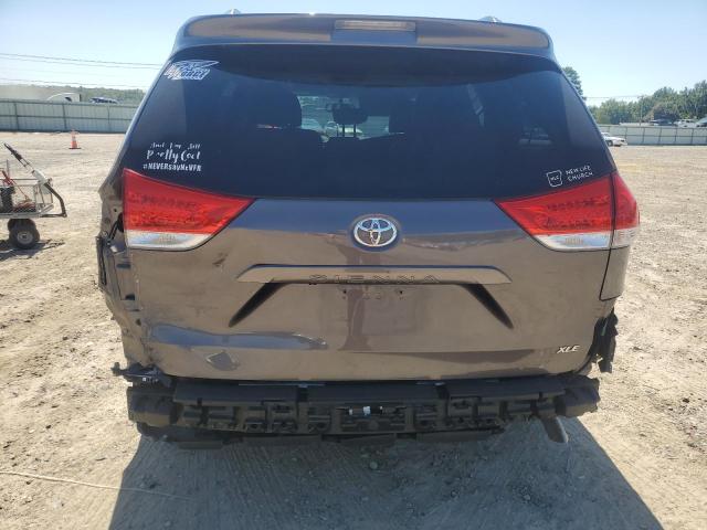 5TDYK3DC0DS385873 - 2013 TOYOTA SIENNA XLE GRAY photo 6