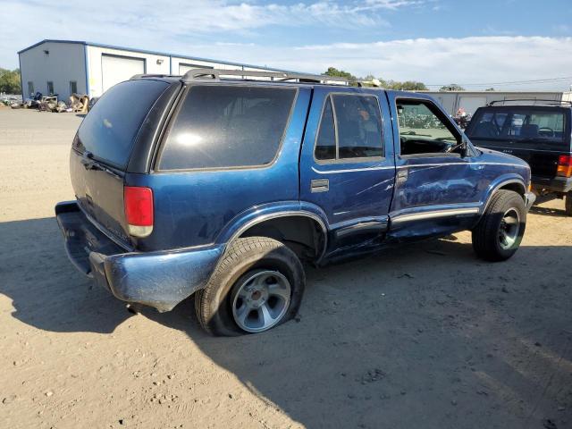 1GNDT13W9Y2282533 - 2000 CHEVROLET BLAZER BLUE photo 3