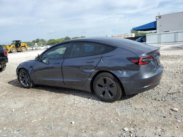 5YJ3E1EA5PF701182 - 2023 TESLA MODEL 3 Gri fotoğraf 2