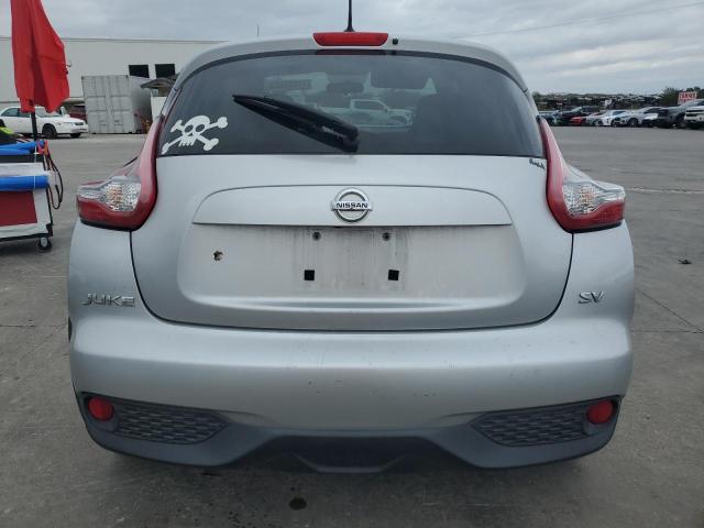 JN8AF5MR4FT503860 - 2015 NISSAN JUKE S SILVER photo 6