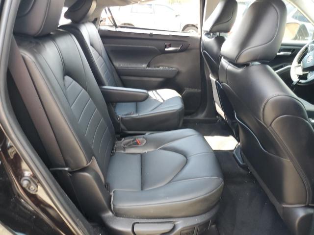 5TDGZRAH3NS133515 - 2022 TOYOTA HIGHLANDER XLE BROWN photo 11