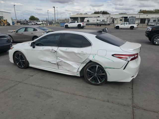 4T1BZ1HK0KU509488 - 2019 TOYOTA CAMRY XSE Weiß Foto 2