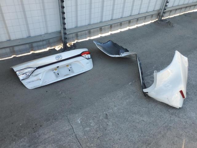 JTDEPRAE5LJ098649 - 2020 TOYOTA COROLLA LE WHITE photo 12