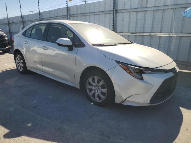 JTDEPRAE5LJ098649 - 2020 TOYOTA COROLLA LE WHITE photo 4
