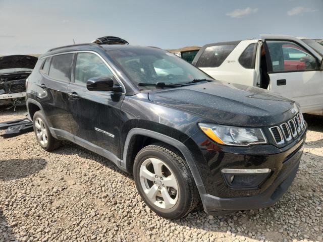 3C4NJDBB1JT422954 - 2018 JEEP COMPASS LATITUDE BLACK photo 4