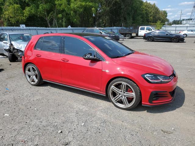 3VW547AU8JM254393 - 2018 VOLKSWAGEN GTI S RED photo 4
