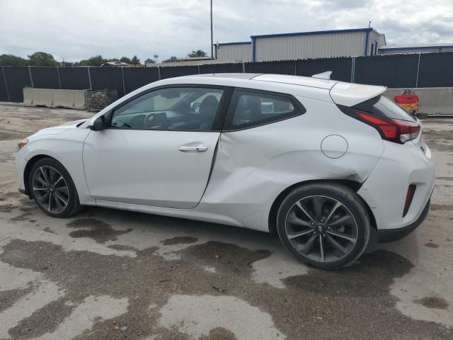 KMHTG6AF6LU030028 - 2020 HYUNDAI VELOSTER BASE WHITE photo 2