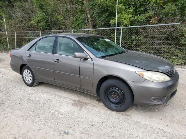 4T1BE30KX5U628303 - 2005 TOYOTA CAMRY LE 灰色 照片 4