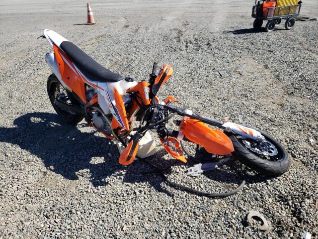 VBKEXK404PM449187 - 2023 KTM 500 EXC-F SIX DAYS ORANGE photo 1