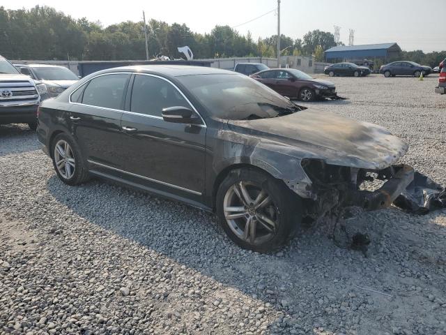 1VWCN7A32DC086848 - 2013 VOLKSWAGEN PASSAT SEL BLACK photo 4