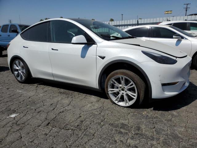 7SAYGDEE2RA261302 - 2024 TESLA MODEL Y 白色 照片 4