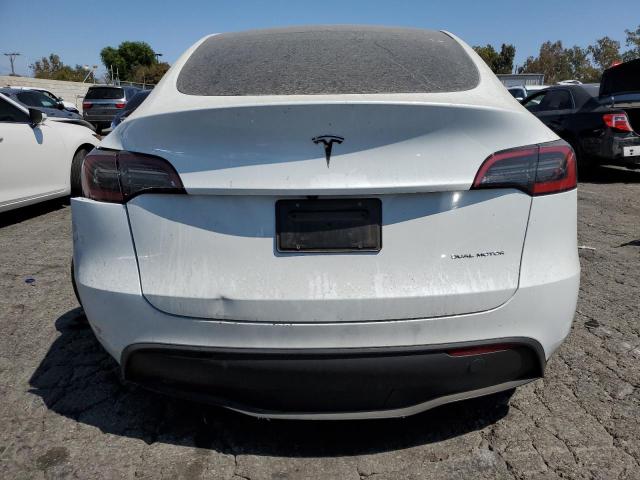 7SAYGDEE2RA261302 - 2024 TESLA MODEL Y 白色 照片 6