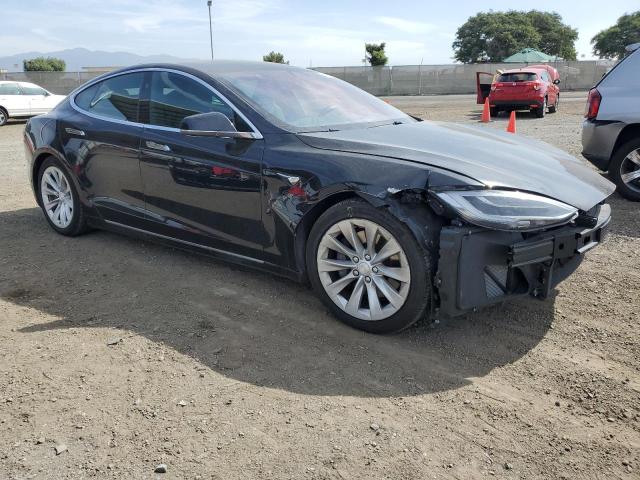 5YJSA1E11HF189655 - 2017 TESLA MODEL S Սև լուսանկար 4