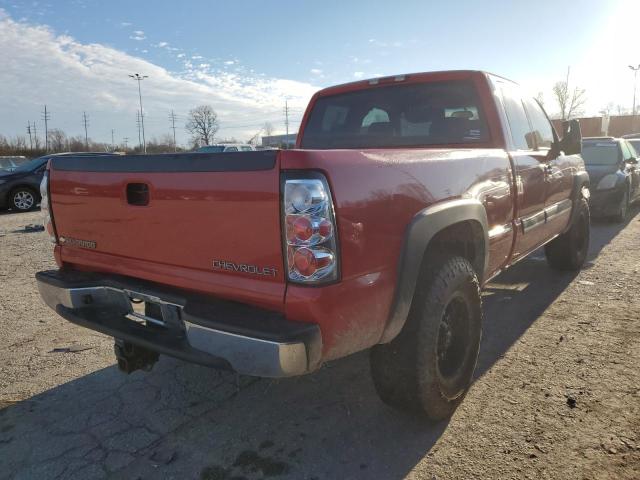 1GCEK19T94E292324 - 2004 CHEVROLET SILVERADO RED photo 3