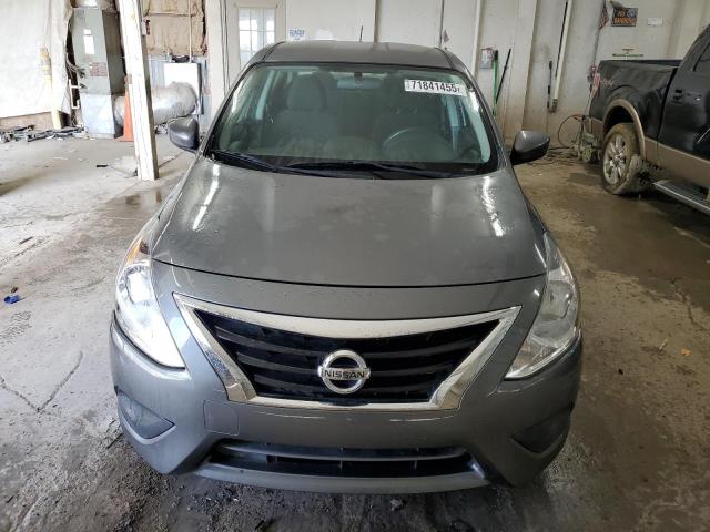 3N1CN7AP4KL859880 - 2019 NISSAN VERSA S GRAY photo 5