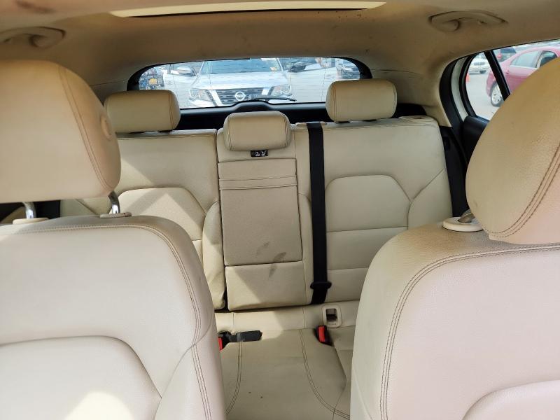 WDCTG4EB2GJ194796 - 2016 MERCEDES-BENZ GLA 250 WHITE photo 10