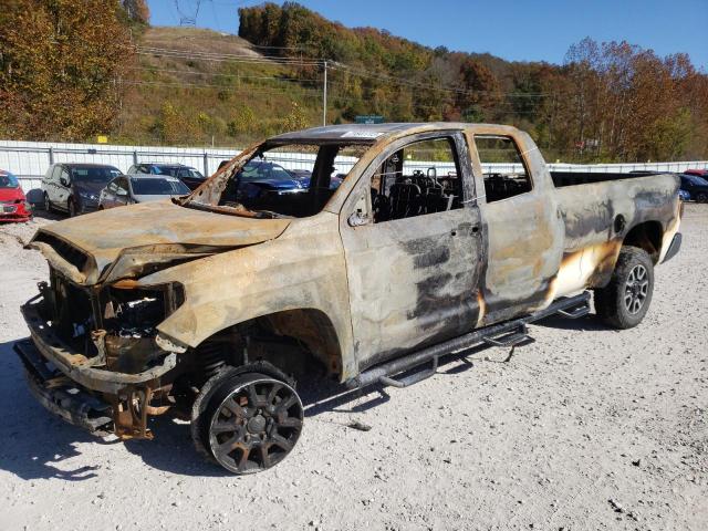 5TFCY5F11JX022911 - 2018 TOYOTA TUNDRA DOUBLE CAB SR/SR5 BURN photo 1
