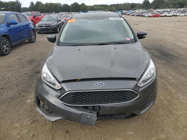 1FADP3K20HL210675 - 2017 FORD FOCUS SE GRAY photo 5