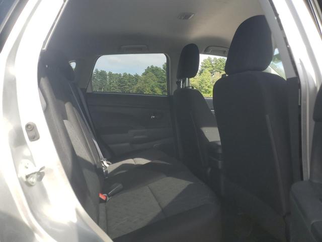 JA4ARUAU5NU022668 - 2022 MITSUBISHI OUTLANDER ES SILVER photo 11