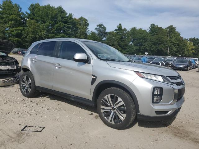 JA4ARUAU5NU022668 - 2022 MITSUBISHI OUTLANDER ES SILVER photo 4