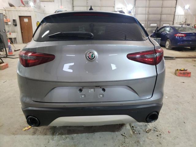 ZASFAKNN2J7C02720 - 2018 ALFA ROMEO STELVIO TI SPORT GRAY photo 6