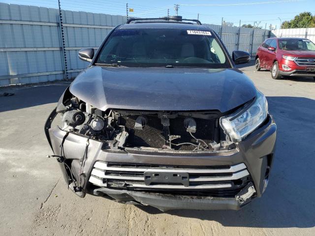 5TDZZRFH4HS234214 - 2017 TOYOTA HIGHLANDER LE GRAY photo 5