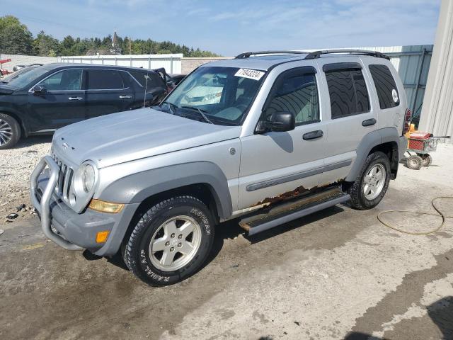 1J4GL48K95W592936 - 2005 JEEP LIBERTY SPORT SILVER photo 1