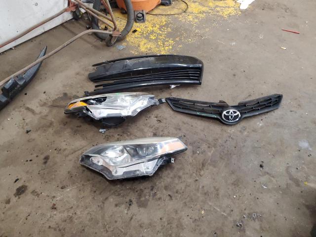 5YFBURHE2FP185958 - 2015 TOYOTA COROLLA L SILVER photo 12