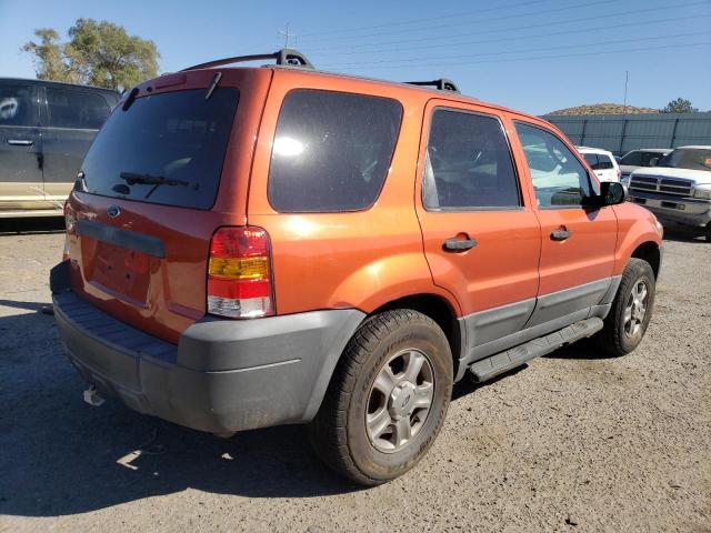 1FMYU92ZX5KB95250 - 2005 FORD ESCAPE XLS ORANGE photo 3