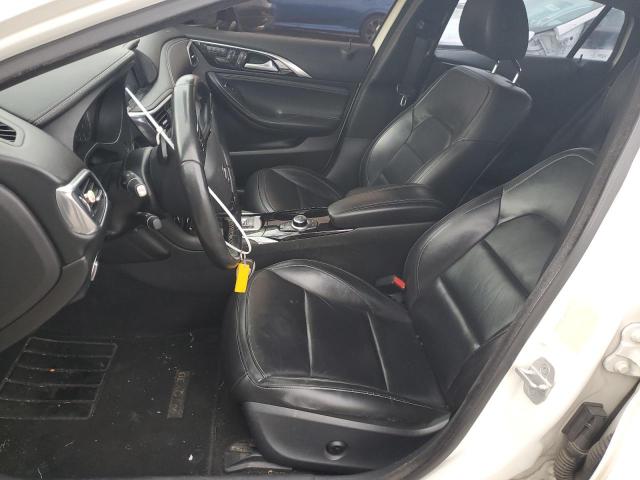 SJKCH5CR4JA046906 - 2018 INFINITI QX30 BASE WHITE photo 7