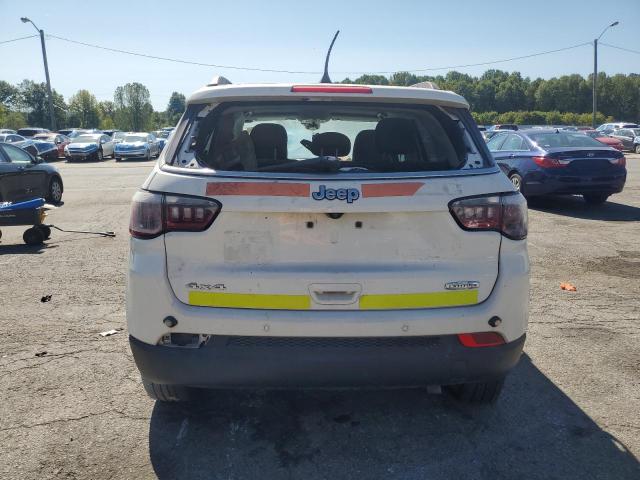 3C4NJDBB5KT702281 - 2019 JEP COMPASS LATITUDE Biały zdjęcie 6