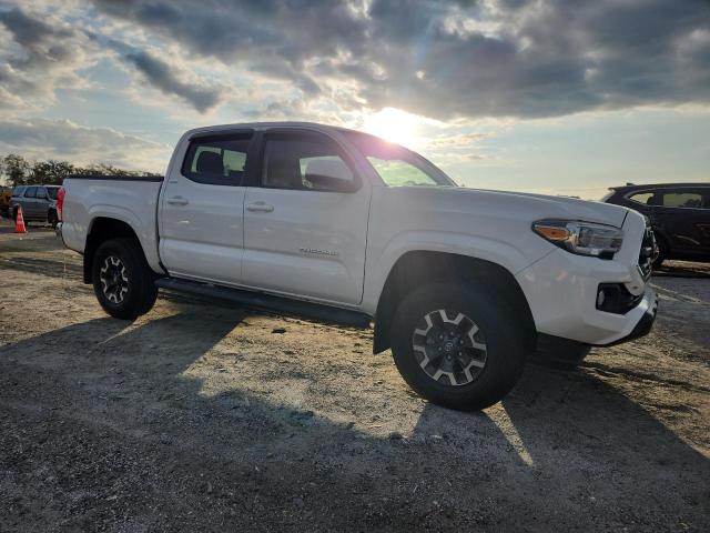 3TMAZ5CN6GM017598 - 2016 TOYOTA TACOMA DOUBLE CAB 白色 照片 4