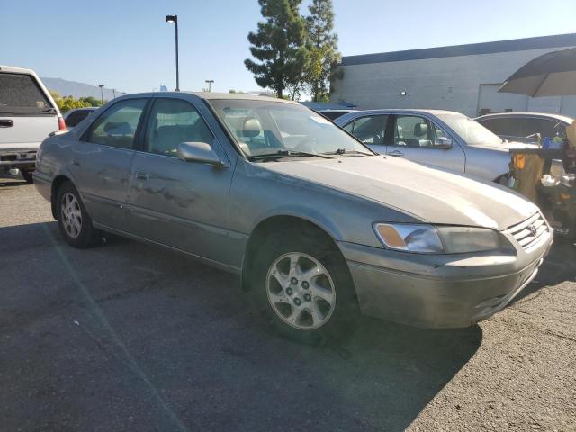 JT2BF28K8W0092713 - 1998 TOYOTA CAMRY LE SILVER photo 4