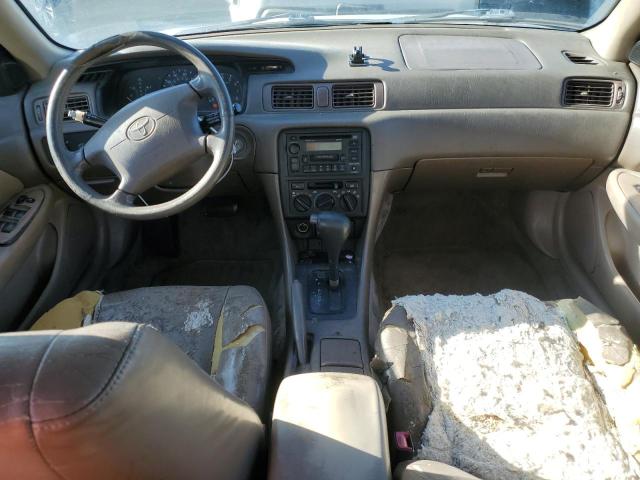 JT2BF28K8W0092713 - 1998 TOYOTA CAMRY LE SILVER photo 8