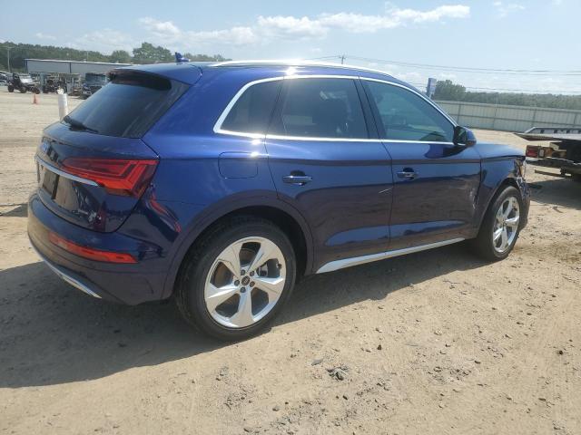 WA1BAAFY5M2052043 - 2021 AUDI Q5 PREMIUM PLUS BLUE photo 3