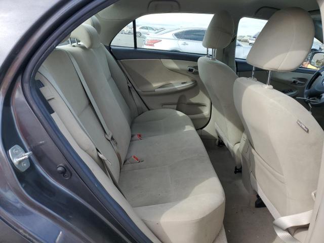 2T1BU4EE7DC009816 - 2013 TOYOTA COROLLA BASE Grau Foto 10