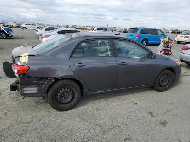 2T1BU4EE7DC009816 - 2013 TOYOTA COROLLA BASE Grau Foto 3