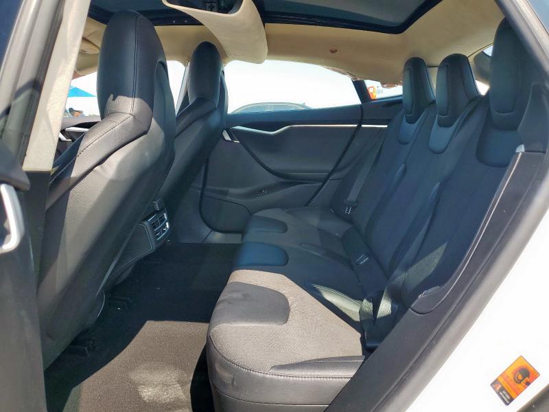 5YJSA1E16GF128283 - 2016 TESLA MODEL S WHITE photo 10