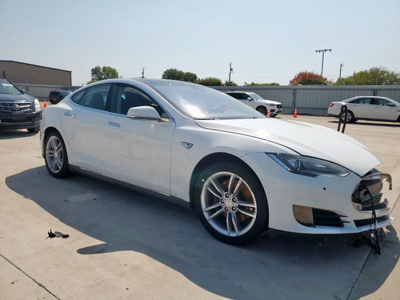 5YJSA1E16GF128283 - 2016 TESLA MODEL S WHITE photo 4