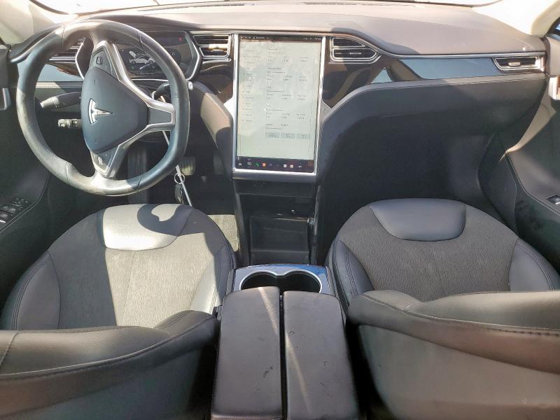 5YJSA1E16GF128283 - 2016 TESLA MODEL S WHITE photo 8