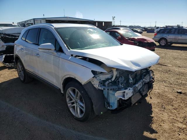 5LMCJ3D97KUL38732 - 2019 LINCOLN MKC RESERVE WHITE photo 4