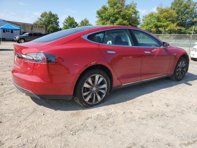 5YJSA1CNXDFP21565 - 2013 TESLA MODEL S RED photo 3