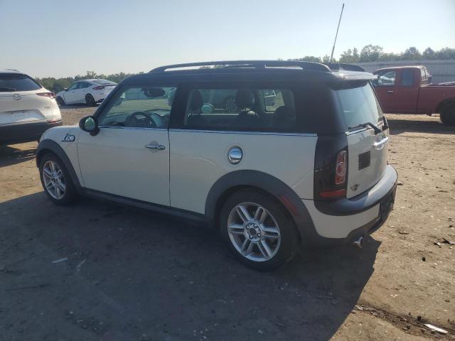 WMWZG3C54BTY30913 - 2011 MINI COOPER S CLUBMAN CREAM photo 2