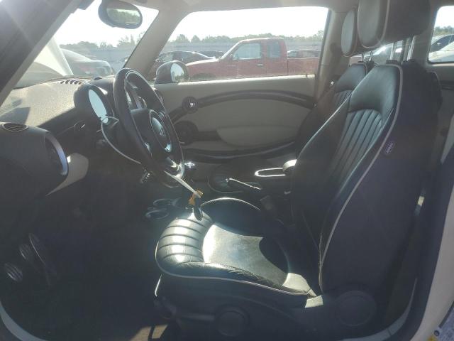 WMWZG3C54BTY30913 - 2011 MINI COOPER S CLUBMAN CREAM photo 7