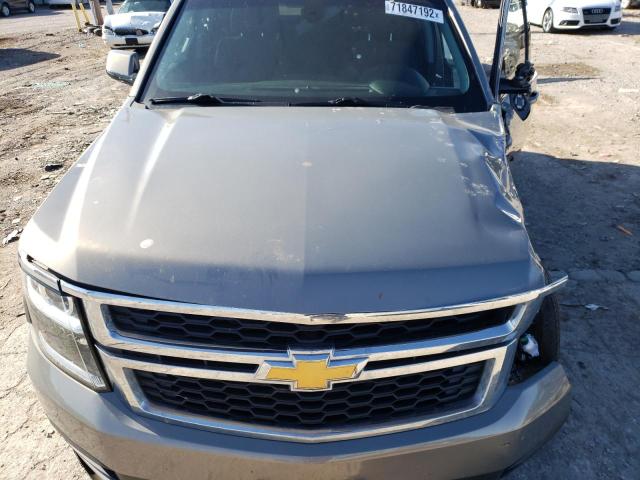 1GNSCAKCXKR319926 - 2019 CHEVROLET TAHOE C1500  LS GRAY photo 12