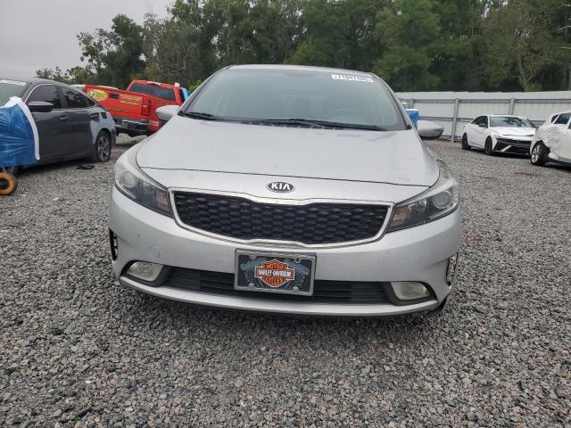 3KPFL4A85HE040851 - 2017 KIA FORTE EX SILVER photo 5
