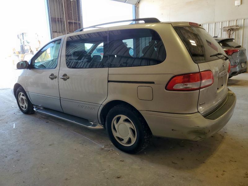 4T3ZF13C62U436741 - 2002 TOYOTA SIENNA LE GOLD photo 2